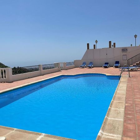 Precioso Apartamento De Dos Plantas Con Vistas Frigiliana Exterior photo