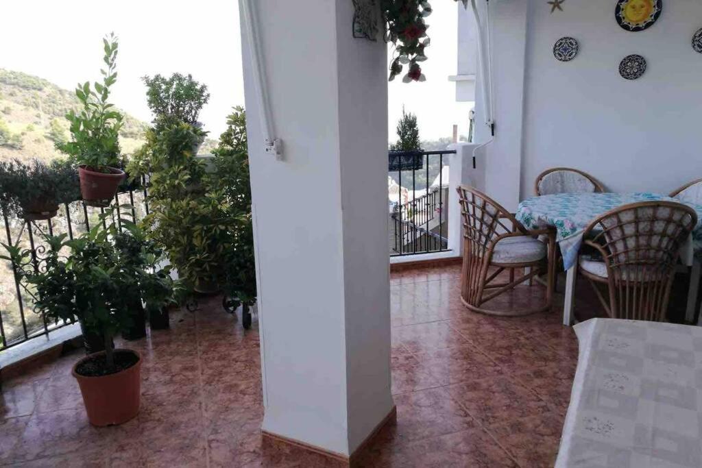 Precioso Apartamento De Dos Plantas Con Vistas Frigiliana Exterior photo