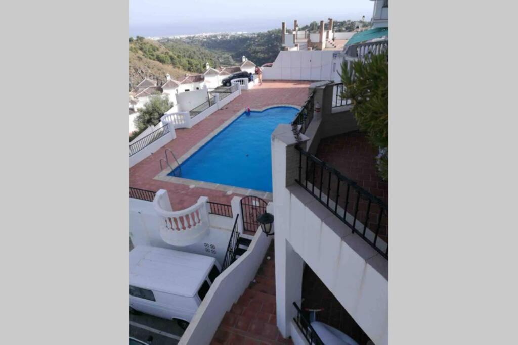 Precioso Apartamento De Dos Plantas Con Vistas Frigiliana Exterior photo